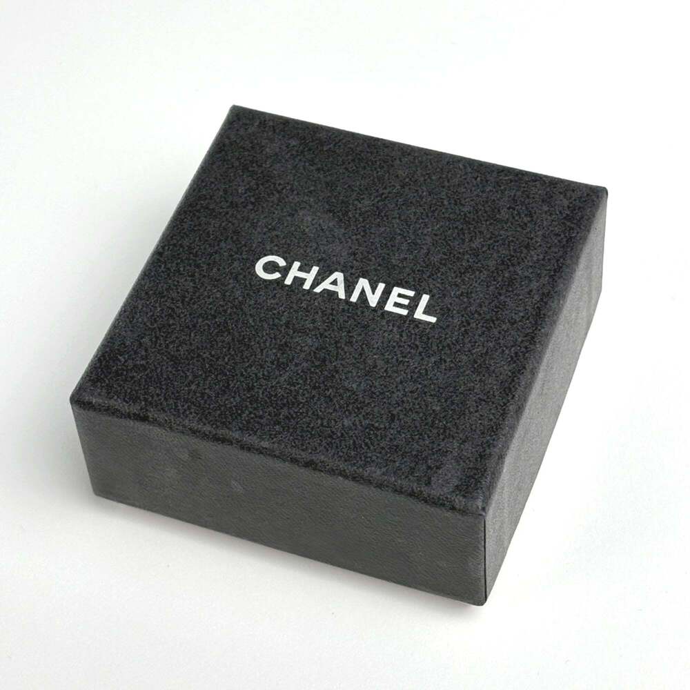 CHANEL Authentic Gold Logo Earrings - Picture 5 of 5